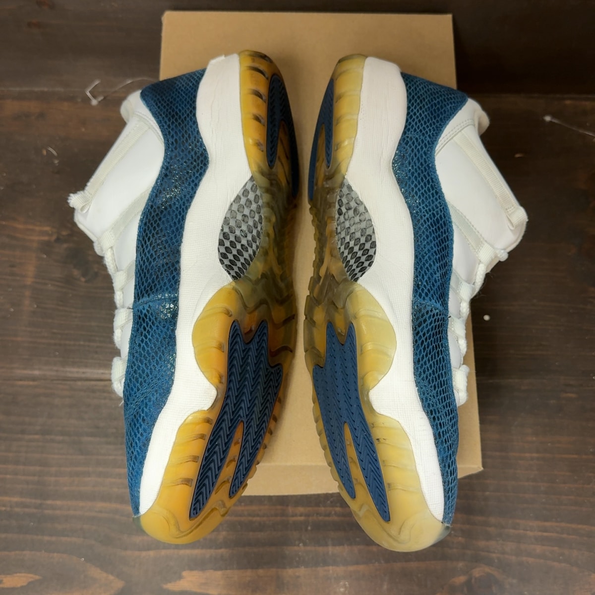 Jordan 11 Retro Low Snake Navy (2019) Size 12 (Pre-Owned) - Image 4
