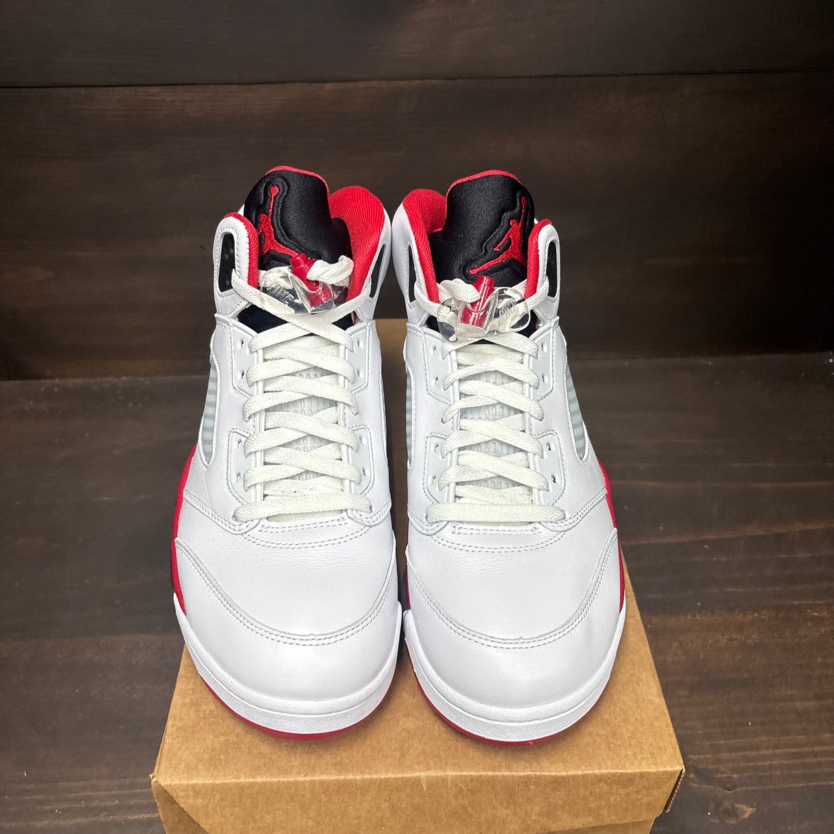 Jordan 5 Retro Fire Red Black Tongue (2025) Size 10 (Pre-Owned) - Image 3