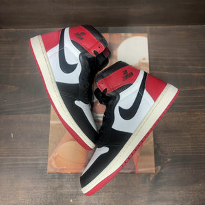 Jordan 1 Retro High OG Black Toe Reimagined Size 9 (Pre-Owned)
