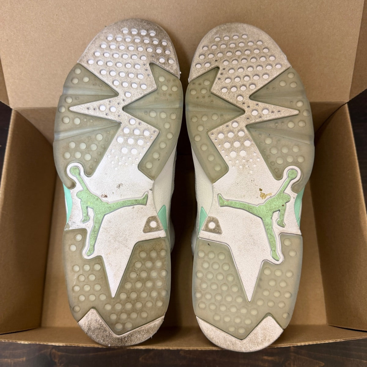 Jordan 6 Retro Mint Foam (Women's) Size 9.5W (Pre-Owned) - Image 6