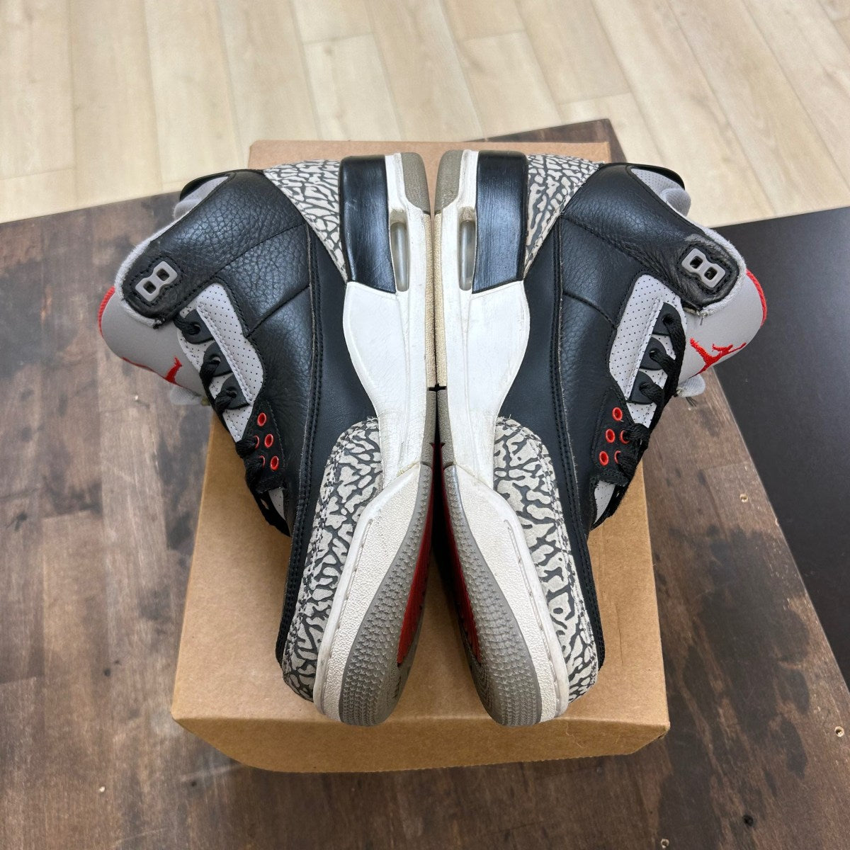 Jordan 3 Retro Black Cement (2018) Size 9.5 (Pre-Owned) - Image 3