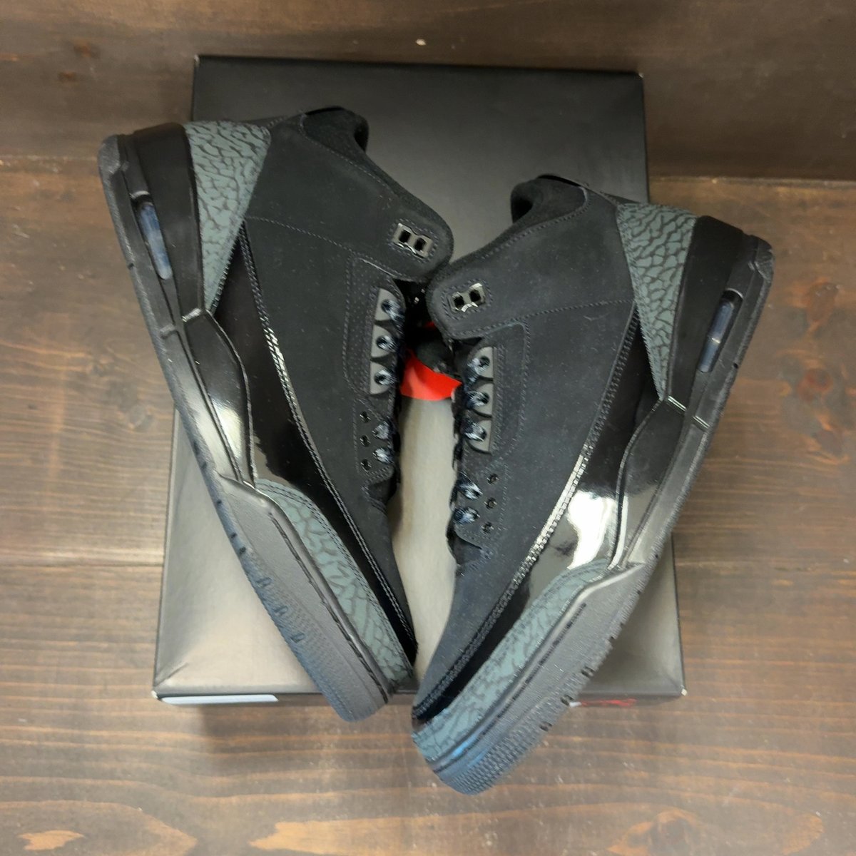 Jordan 3 Retro Black Cat (2025) Size 11 (Pre-Owned) - back