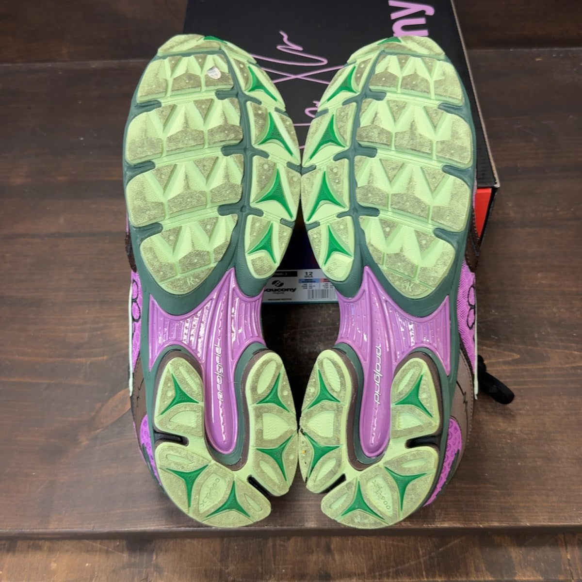 Saucony ProGrid Triumph 4 Jae Tips Flowers Grow Uptown Perilla - Image 8