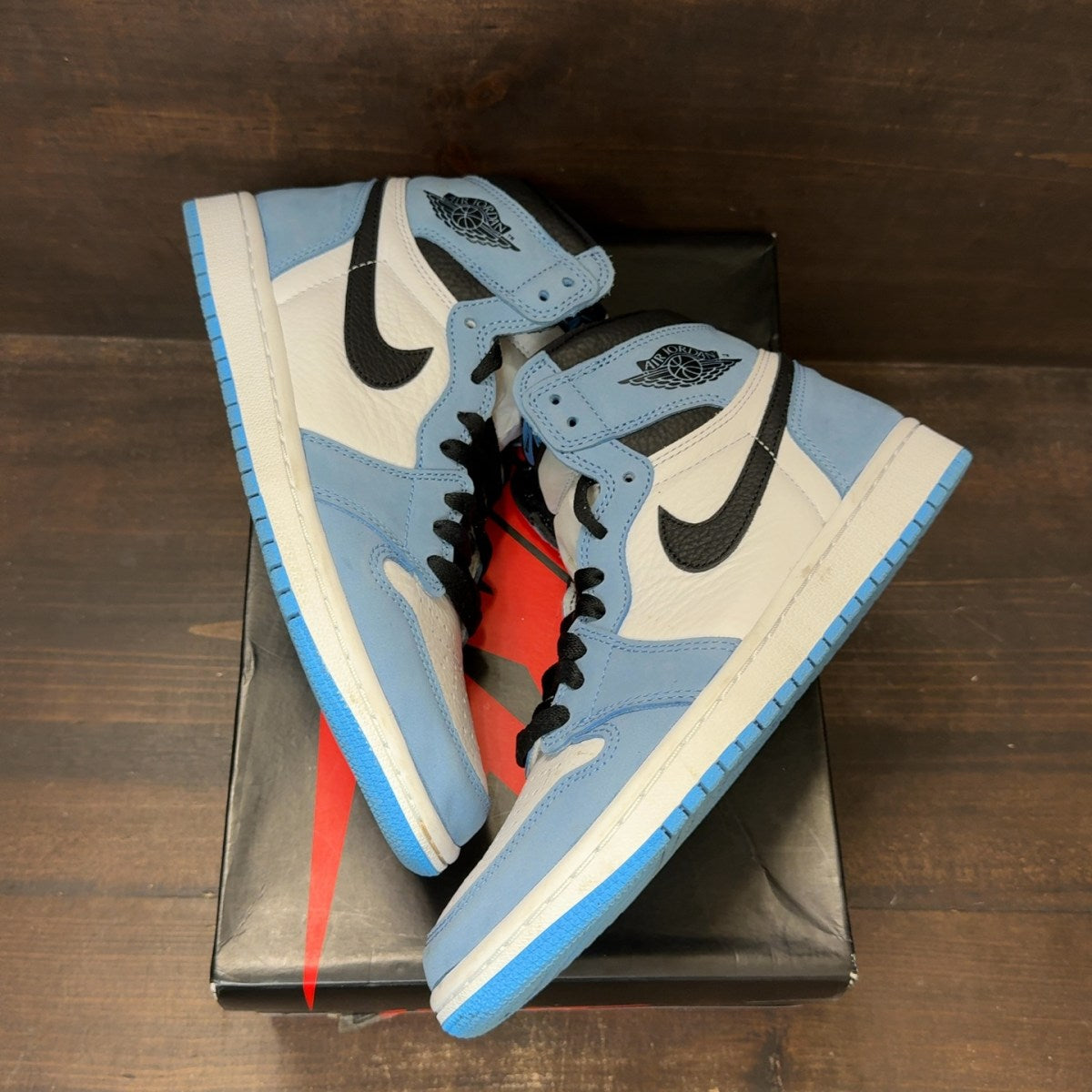 Jordan 1 Retro High OG University Blue - Image 2