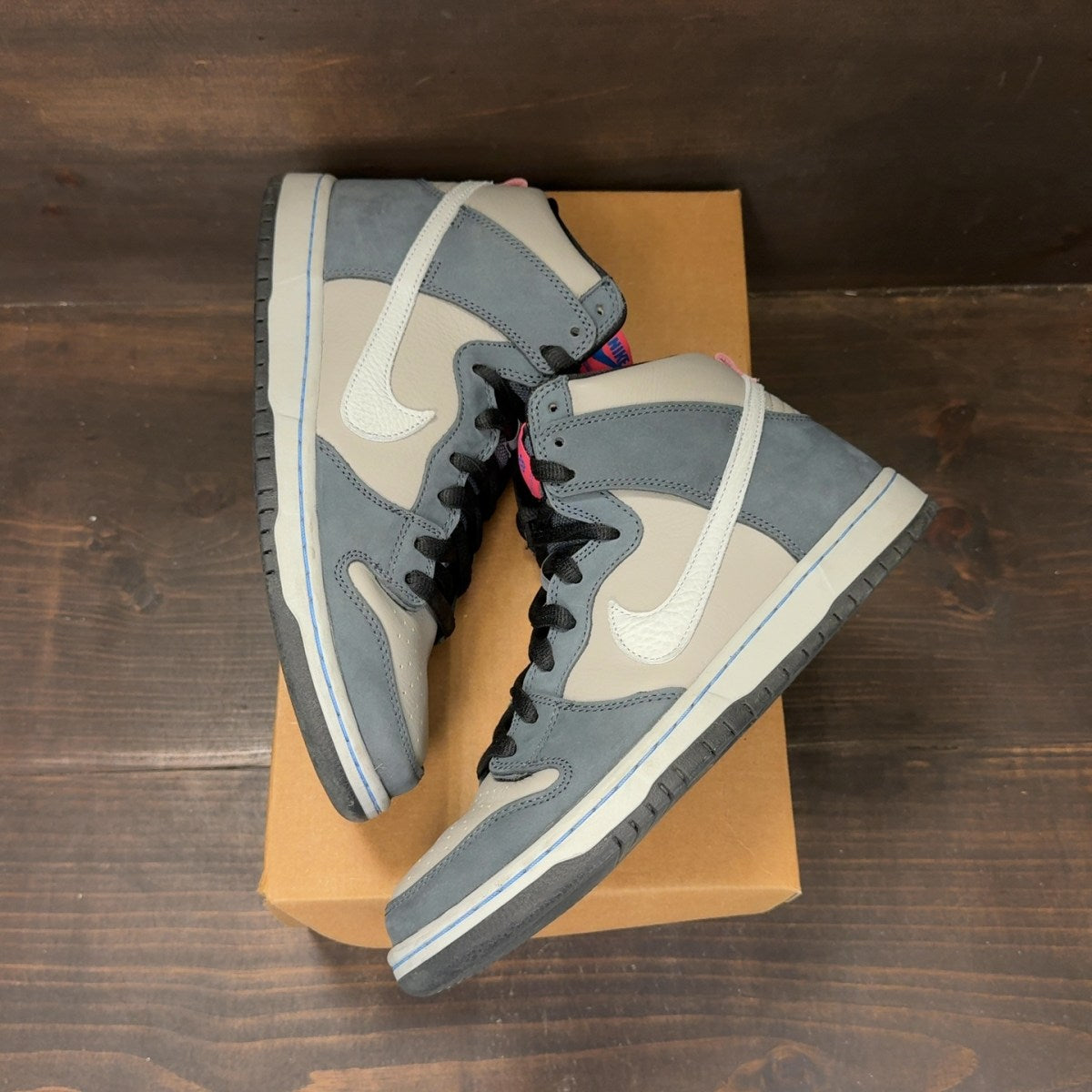 Nike SB Dunk High Pro Medium Grey Pink Size 10 (Pre-Owned) - Image 2