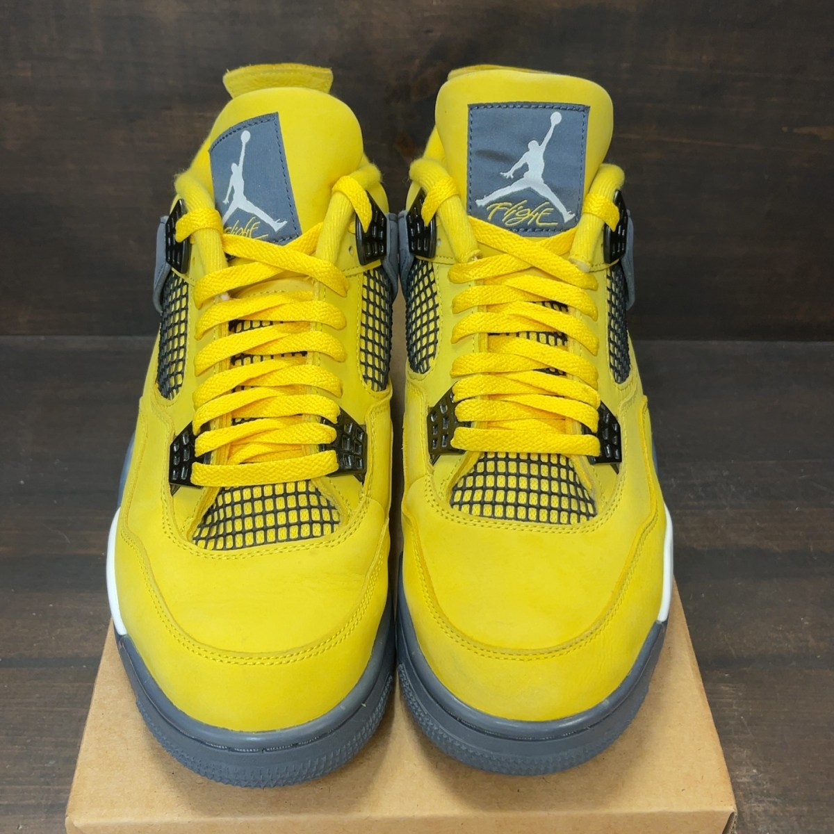 Jordan 4 Retro Lightning (2021) Size 10.5 (Pre-Owned) - Image 3