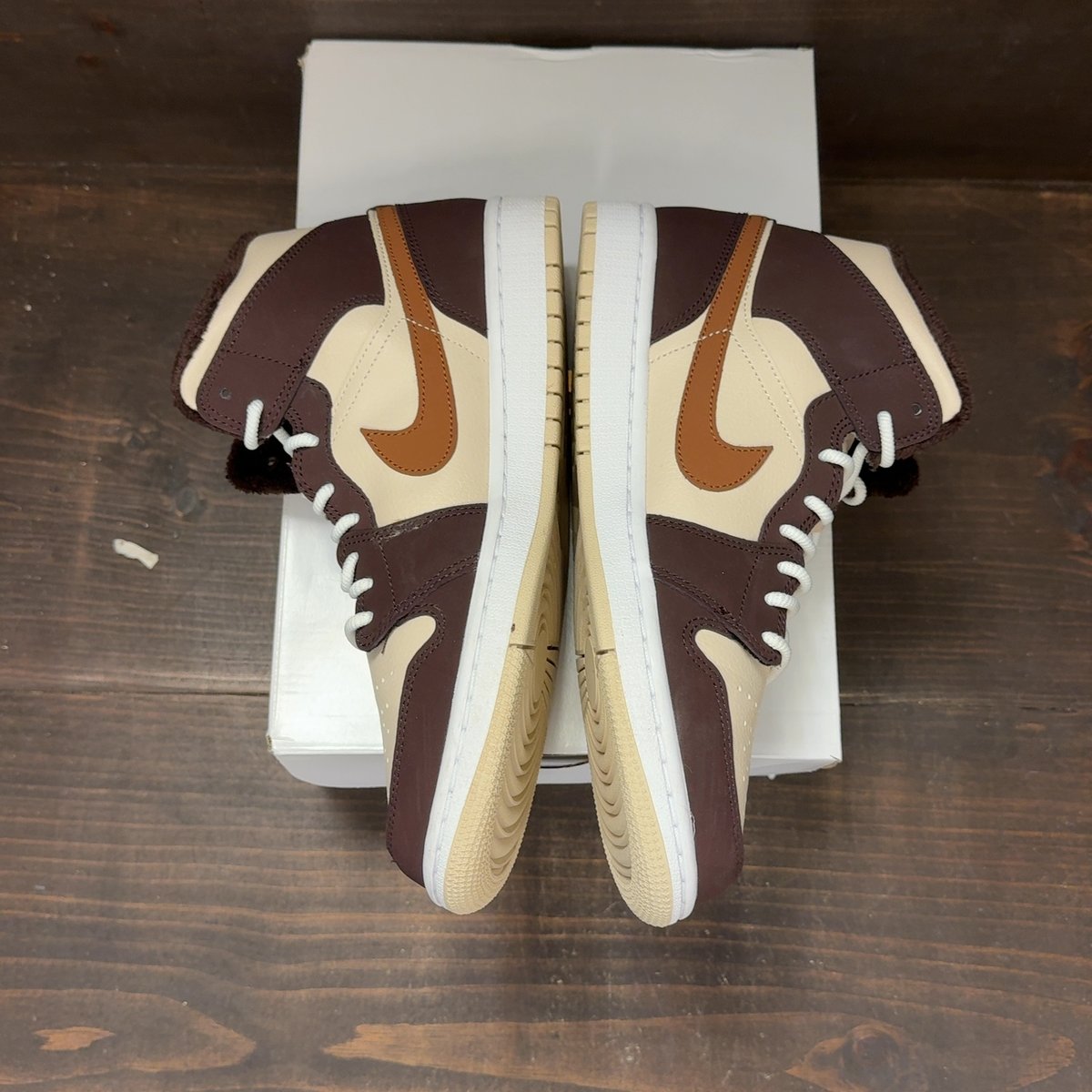 Jordan 1 Mid SE Brown Basalt Oatmeal (Women's) Size 9.5W (Pre-Owned) - aux