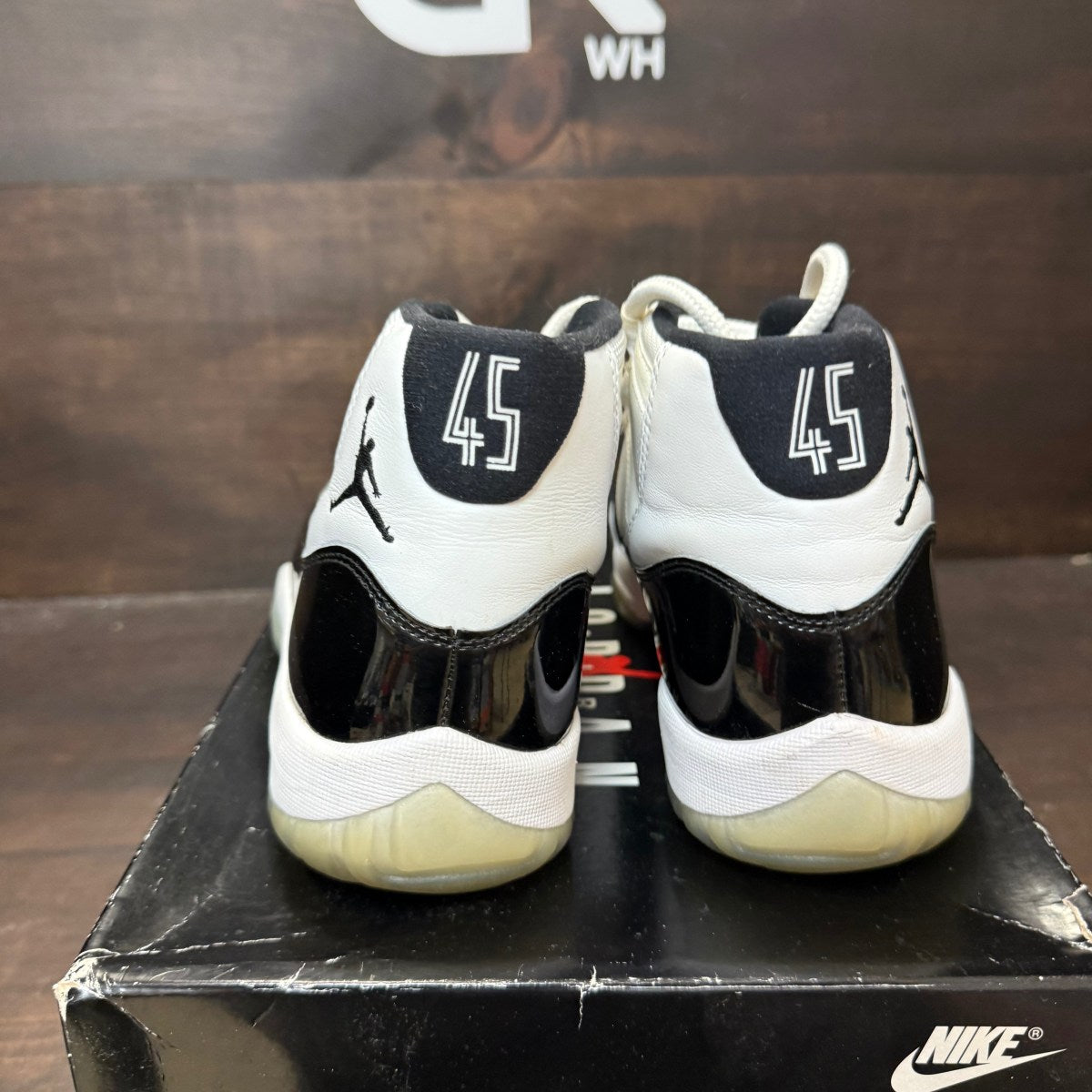 Jordan 11 Retro Concord (2018) - Image 4