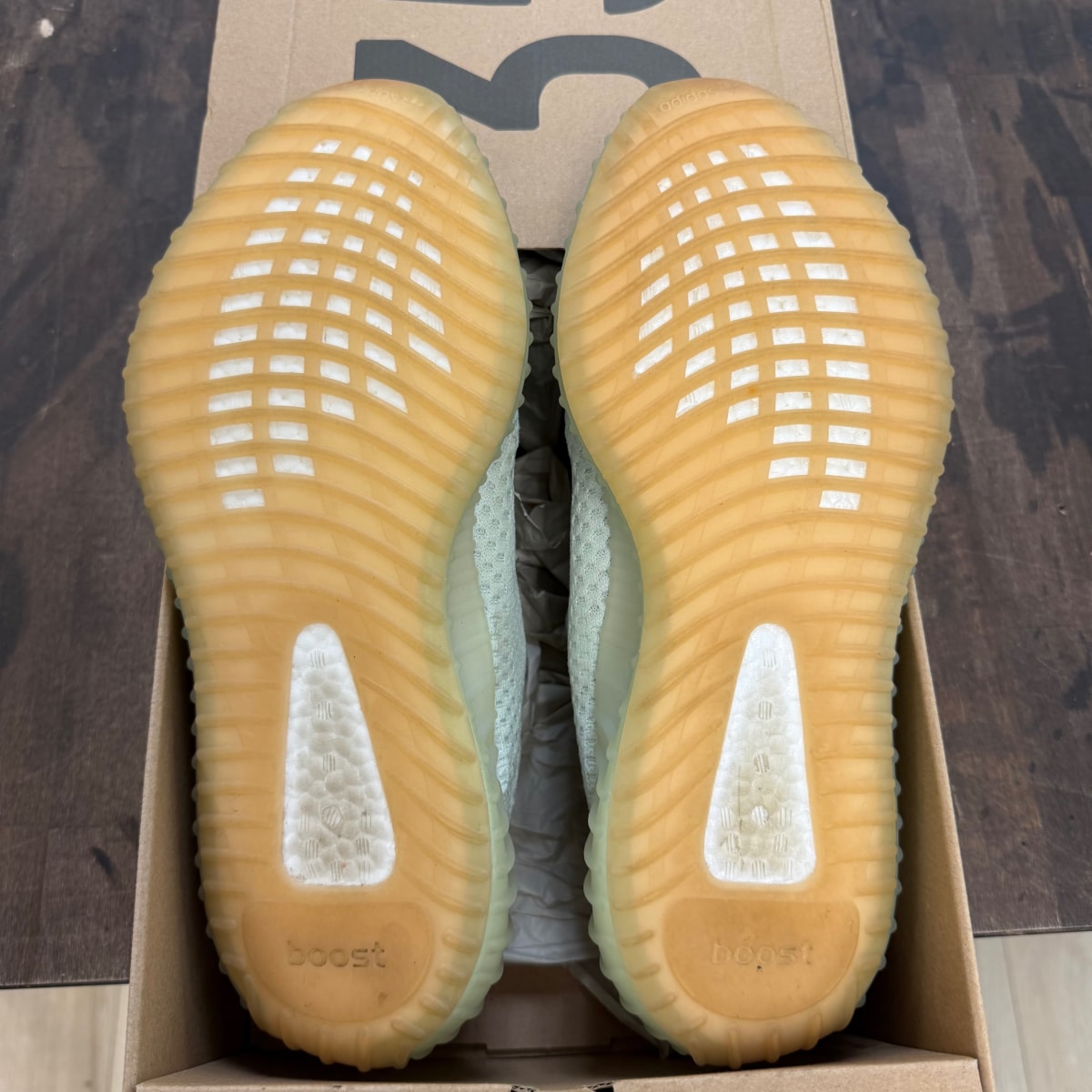 adidas Yeezy Boost 350 V2 Hyperspace - Image 4