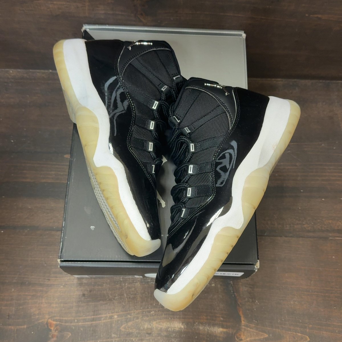 Jordan 11 Retro Jubilee 25th Anniversary Size 9 (Pre-Owned) - back