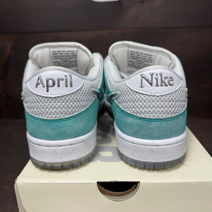 Nike SB Dunk Low April Skateboards - Image 5