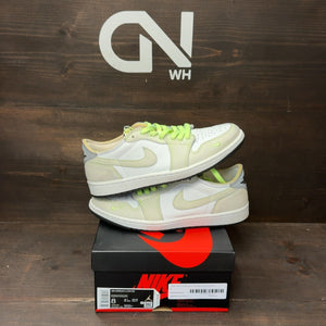 Jordan 1 Retro Low White Ghost Green Black Size 8 (Pre-Owned) - front
