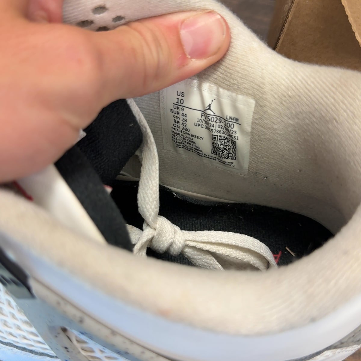 Jordan 4 Retro White Cement (2025) Size 10 (Pre-Owned) - Image 7