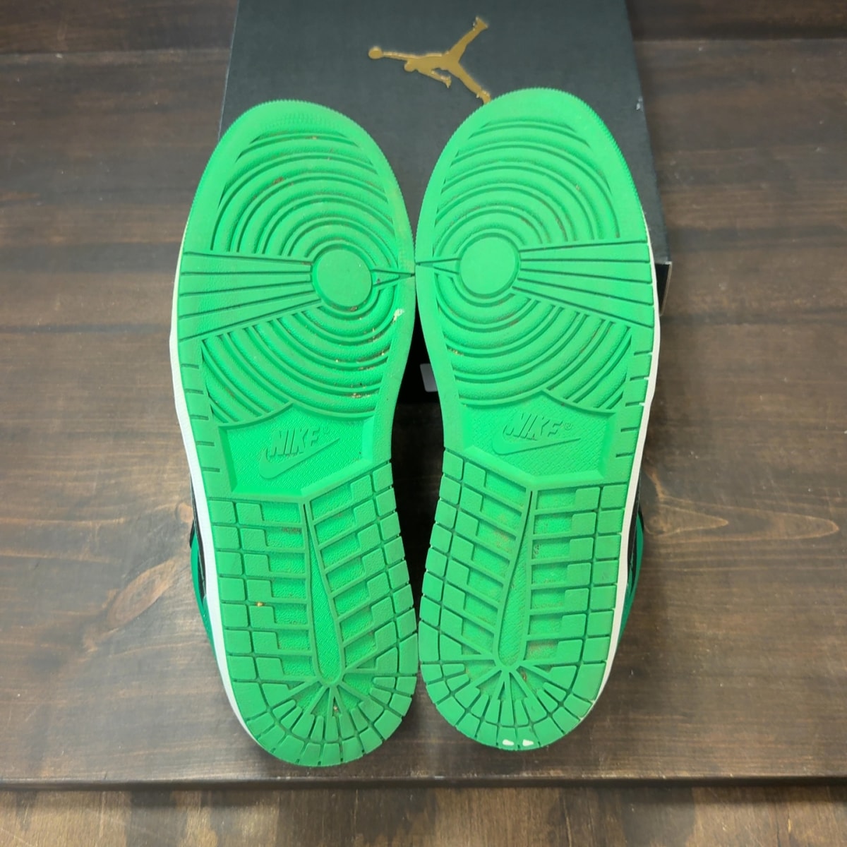 Jordan 1 Low Lucky Green - Image 8