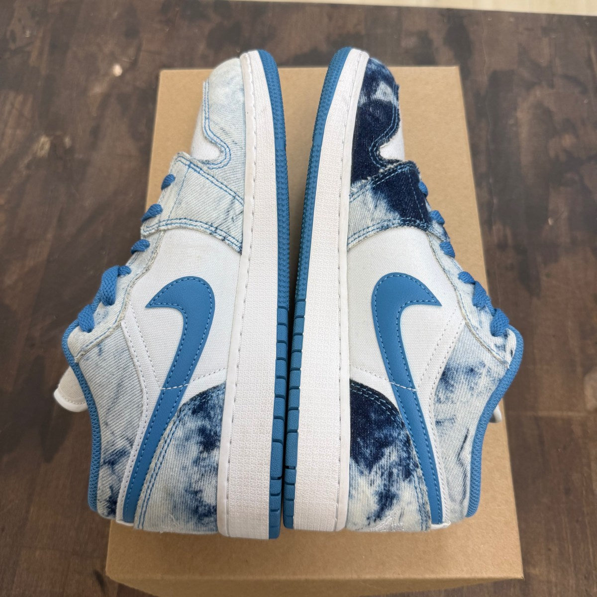 Jordan 1 Low Washed Denim (GS) Size 7Y (Pre-Owned) - Image 3
