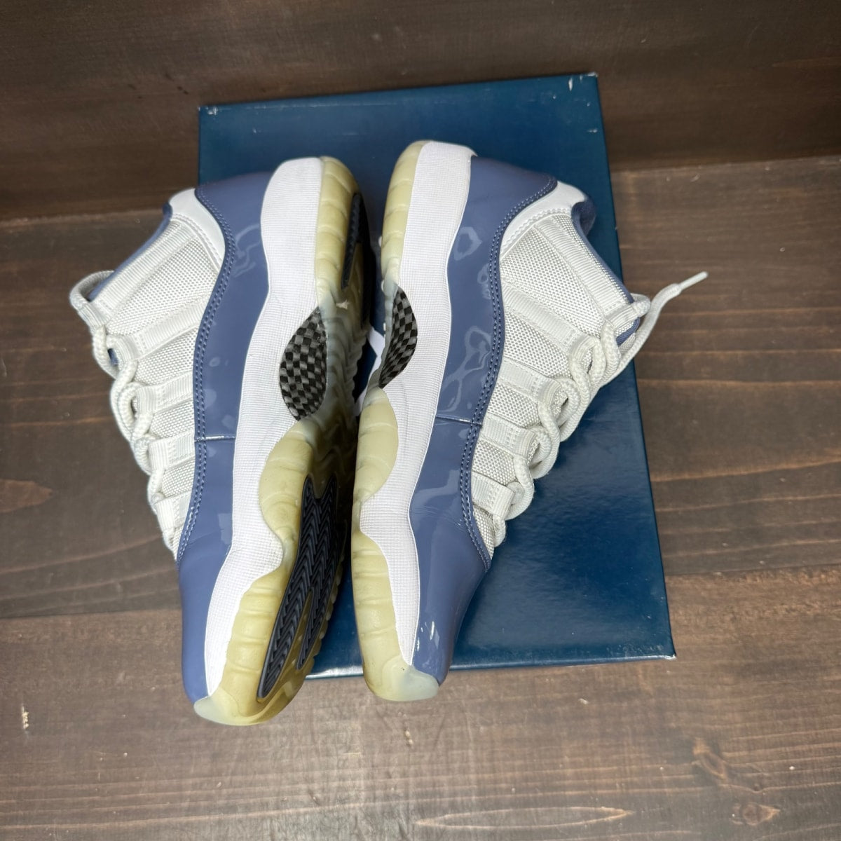 Jordan 11 Retro Low Diffused Blue (GS) - Image 3