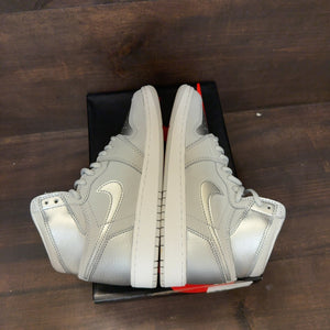Jordan 1 Retro High CO Japan Neutral Grey (GS) Size 5.5Y (Pre-Owned)