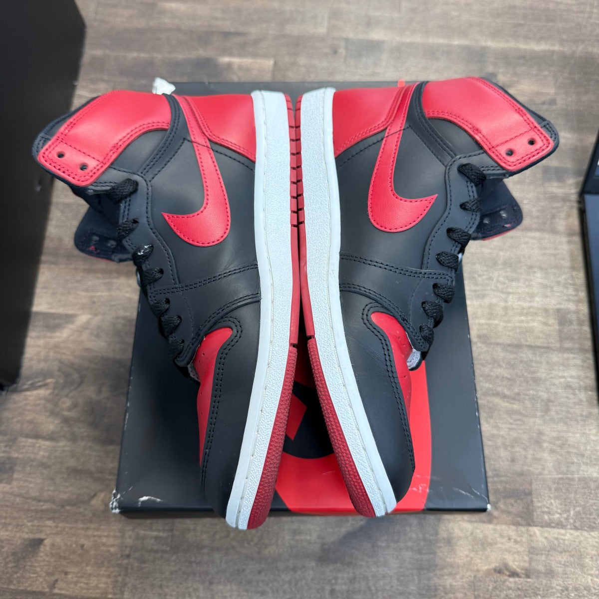 Jordan 1 Retro High '85 OG Bred (2025) - Image 3