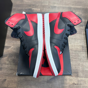 Jordan 1 Retro High '85 OG Bred (2025) - Image 3