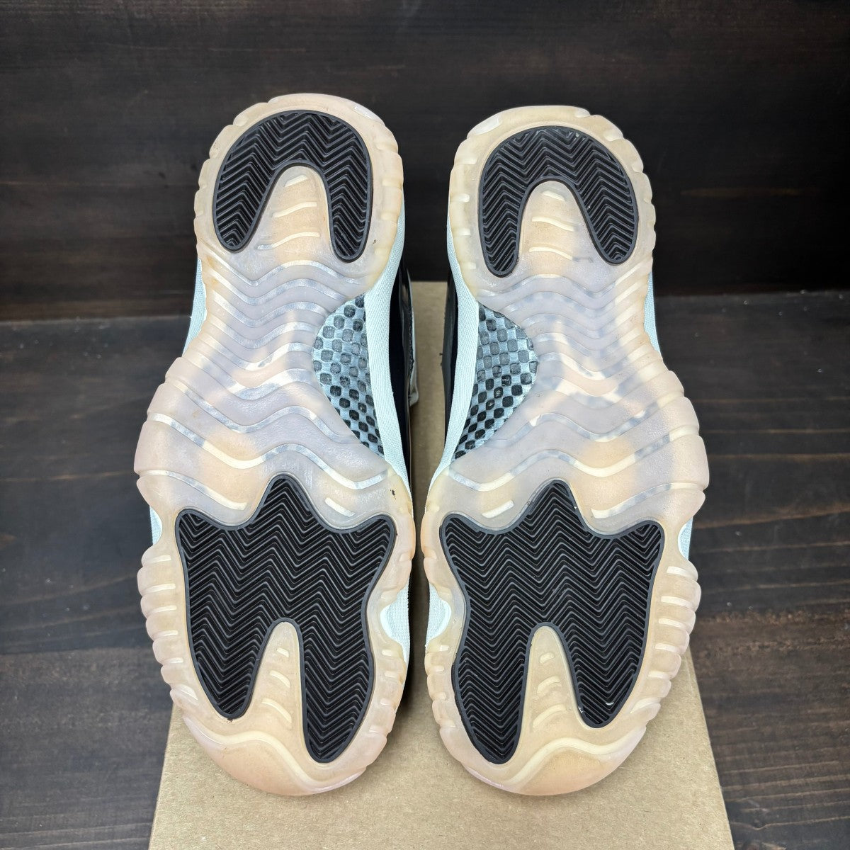 Jordan 11 Retro Neapolitan (Women's) Size 9.5W (Pre-Owned) - Image 6