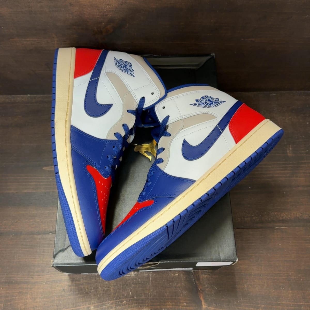 Jordan 1 Mid Rare Air Size 13 (Pre-Owned) - back