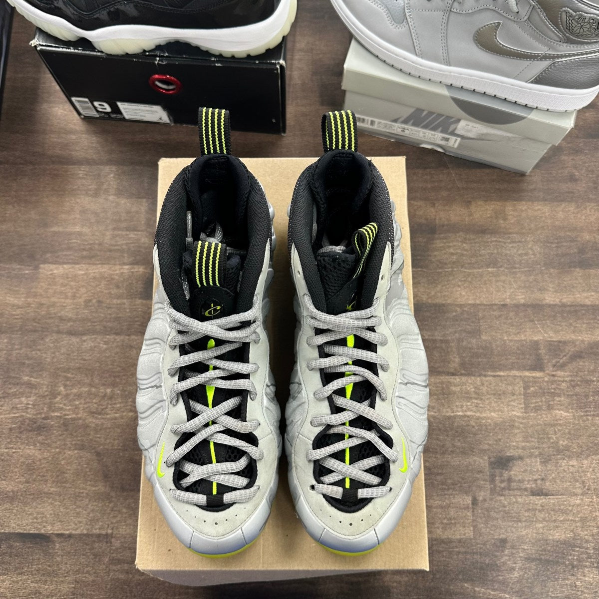 Nike Air Foamposite One Silver Volt Camo Size 10 (Pre-Owned) - Image 2