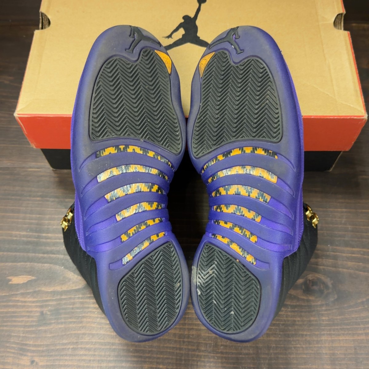 Jordan 12 Retro Field Purple Size 11 (Pre-Owned) - Image 6