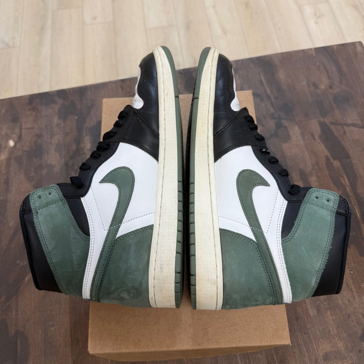 Jordan 1 Retro High Clay Green Size 12 (Pre-Owned) - Image 3