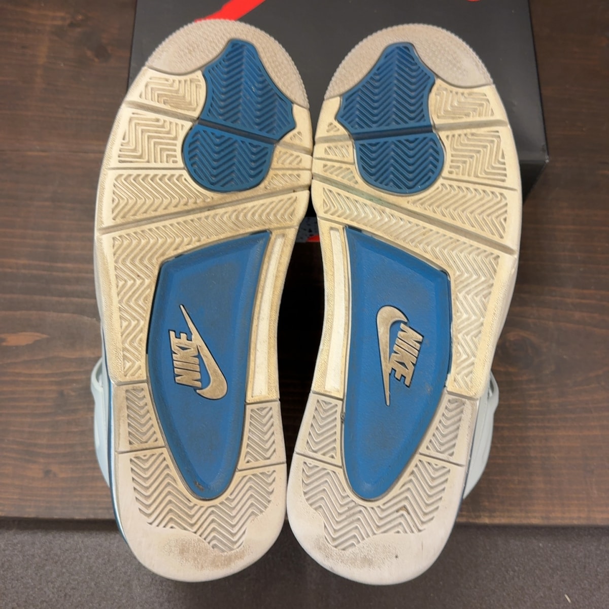 Jordan 4 Retro Military Blue (2024) - Image 8