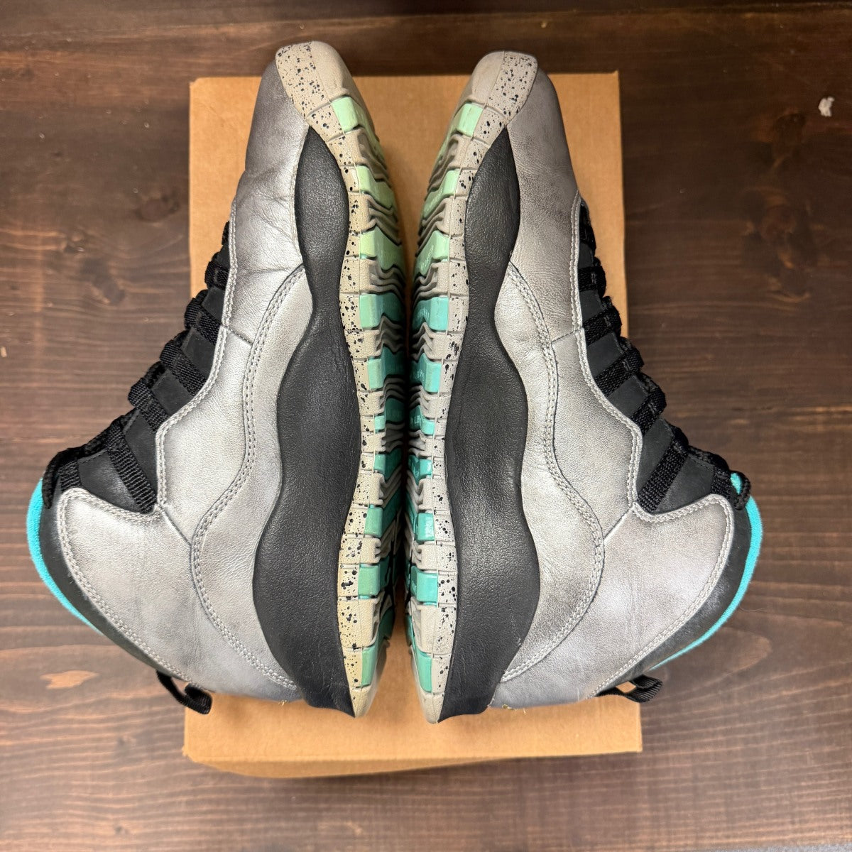 Jordan 10 Retro Lady of Liberty 30th Anniversary Size 9 (Pre-Owned) - Image 5