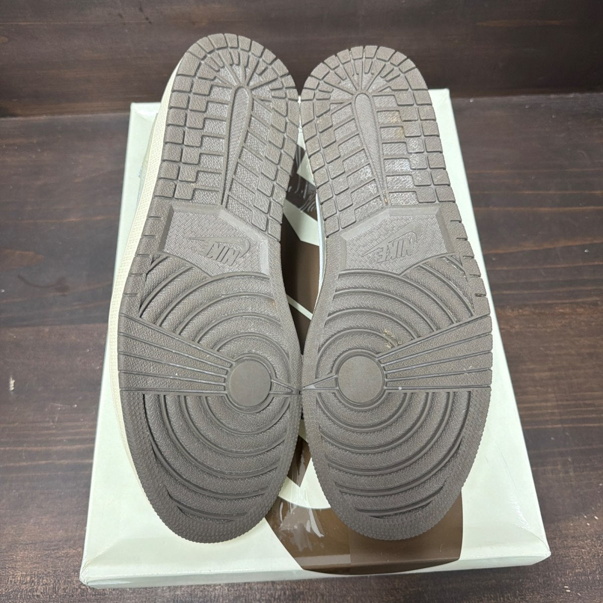Jordan 1 Retro Low OG SP Travis Scott Reverse Mocha - Image 5