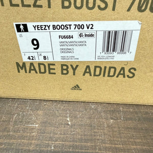adidas Yeezy Boost 700 V2 Vanta Size 9 (Pre-Owned)