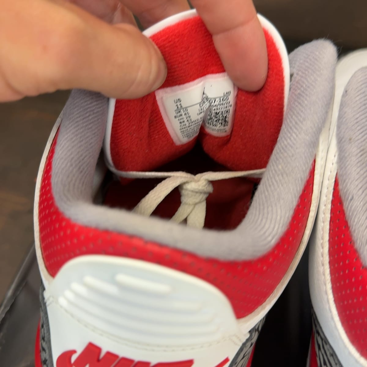 Jordan 3 Retro Fire Red (2022) Size 11 (Pre-Owned) - aux