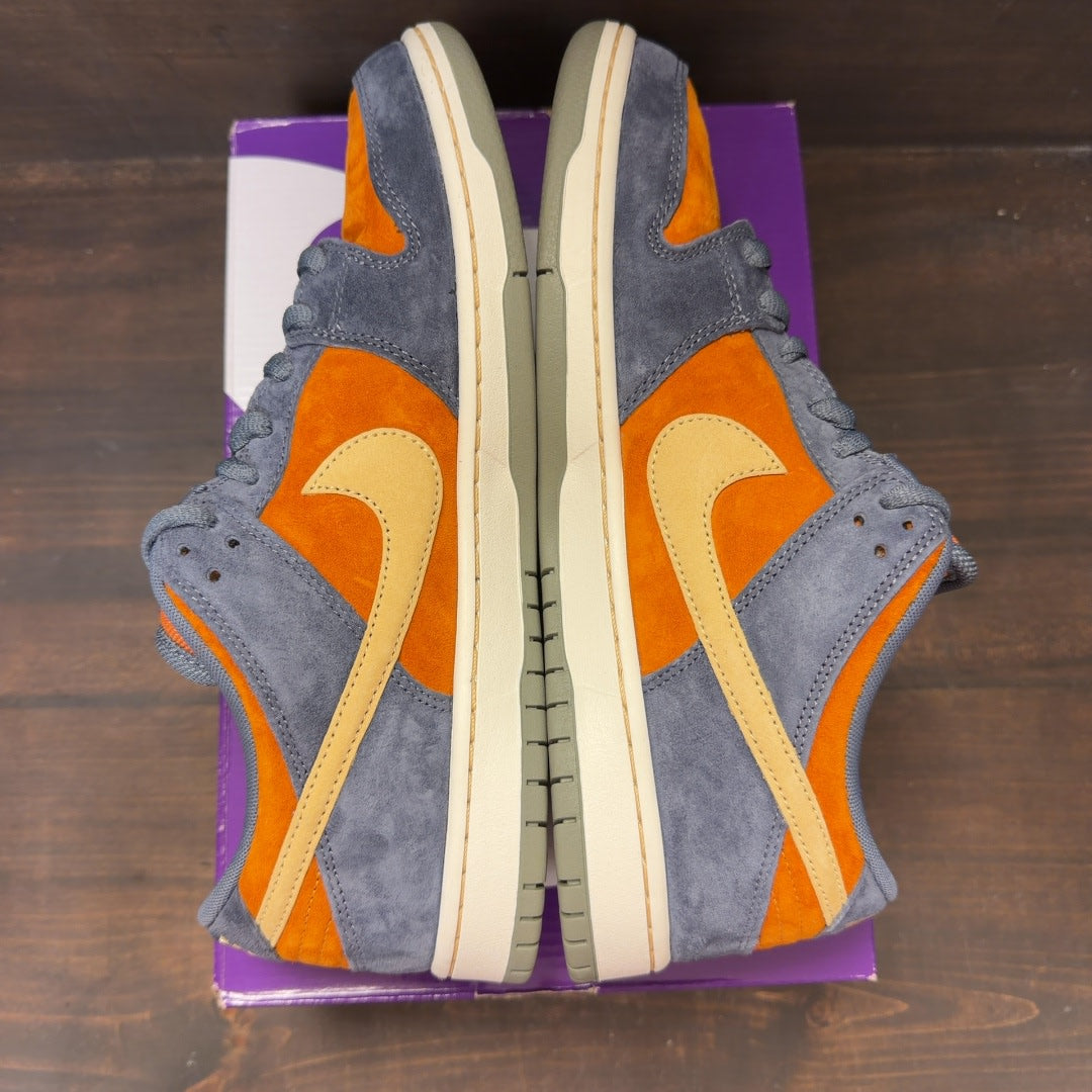 Nike SB Dunk Low Light Carbon Monarch - Image 6