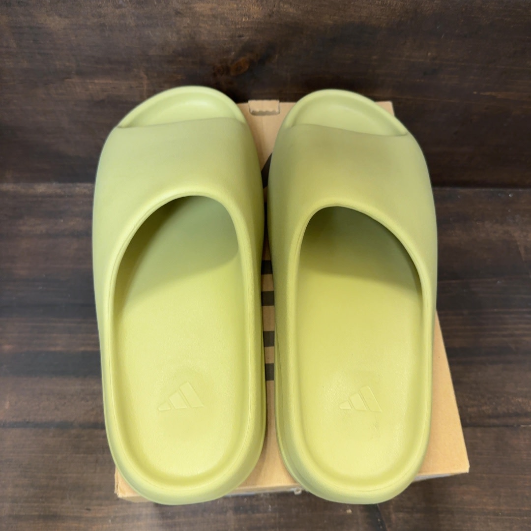 adidas Yeezy Slide Resin (2022/2024) - Image 3