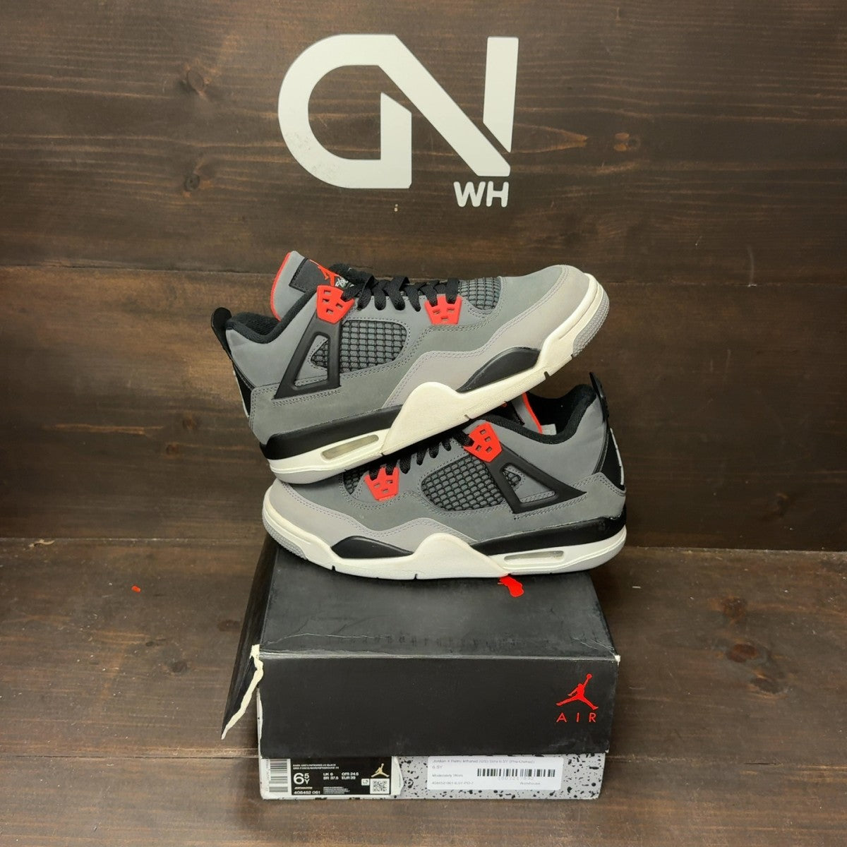 Jordan 4 Retro Infrared (GS) Size 6.5Y (Pre-Owned) - front