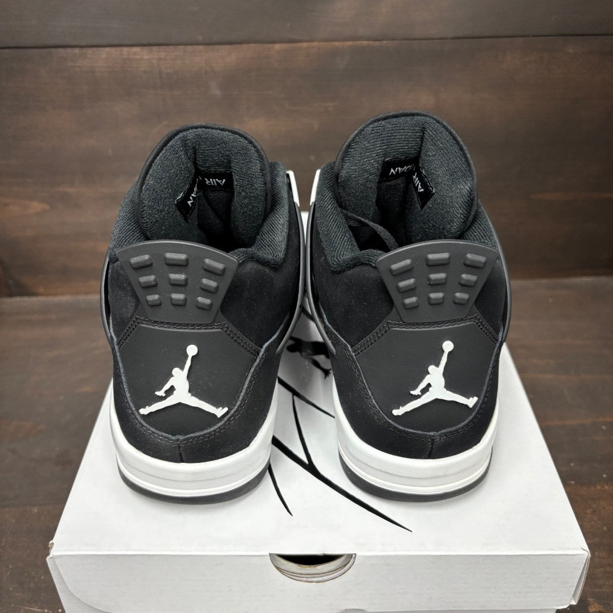 Jordan 4 Retro White Thunder - Image 5