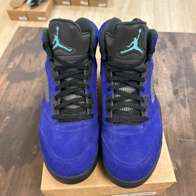 Jordan 5 Retro Alternate Grape Size 11 (Pre-Owned) - Image 2