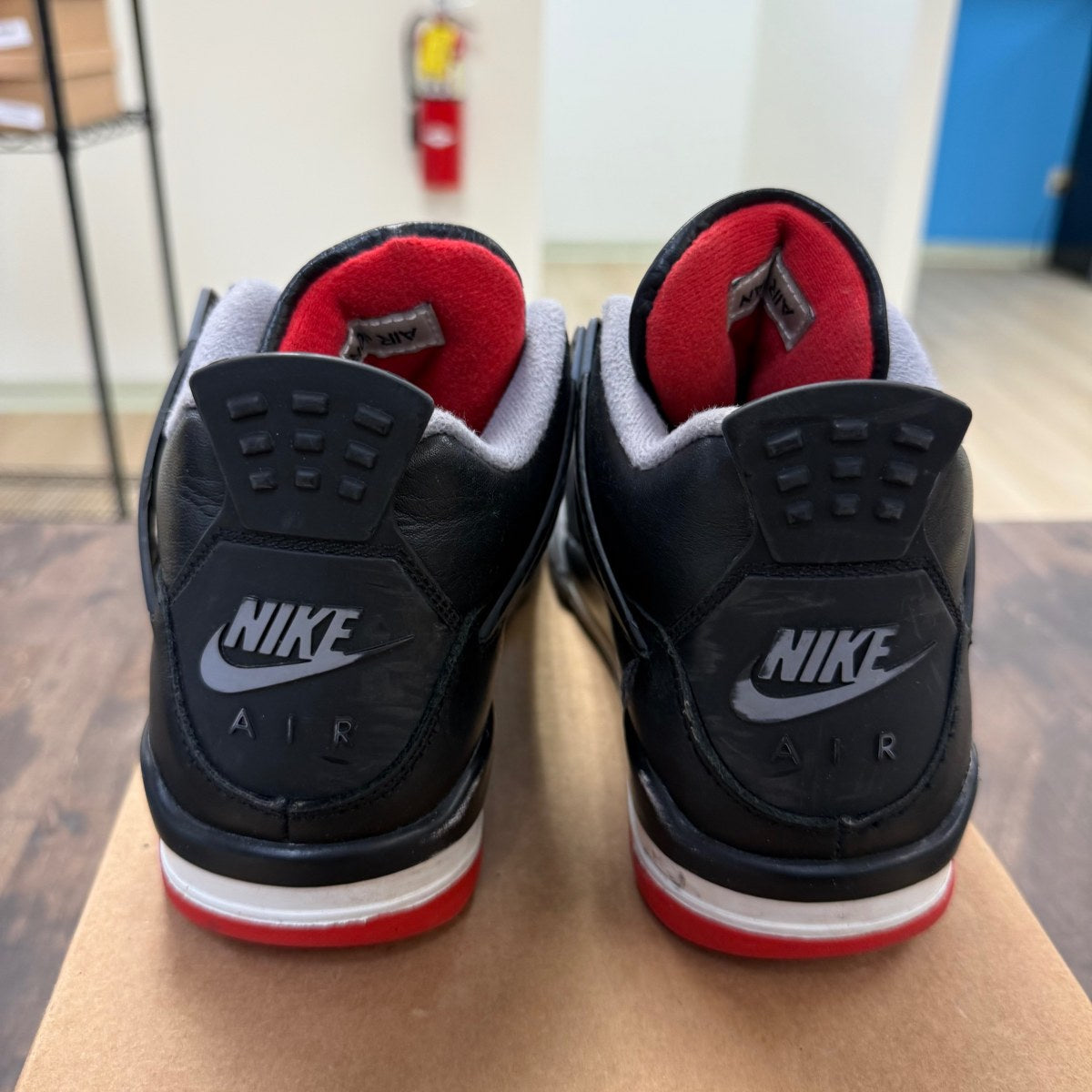 Jordan 4 Retro Bred Reimagined (GS) Size 7Y (Pre-Owned) - Image 3
