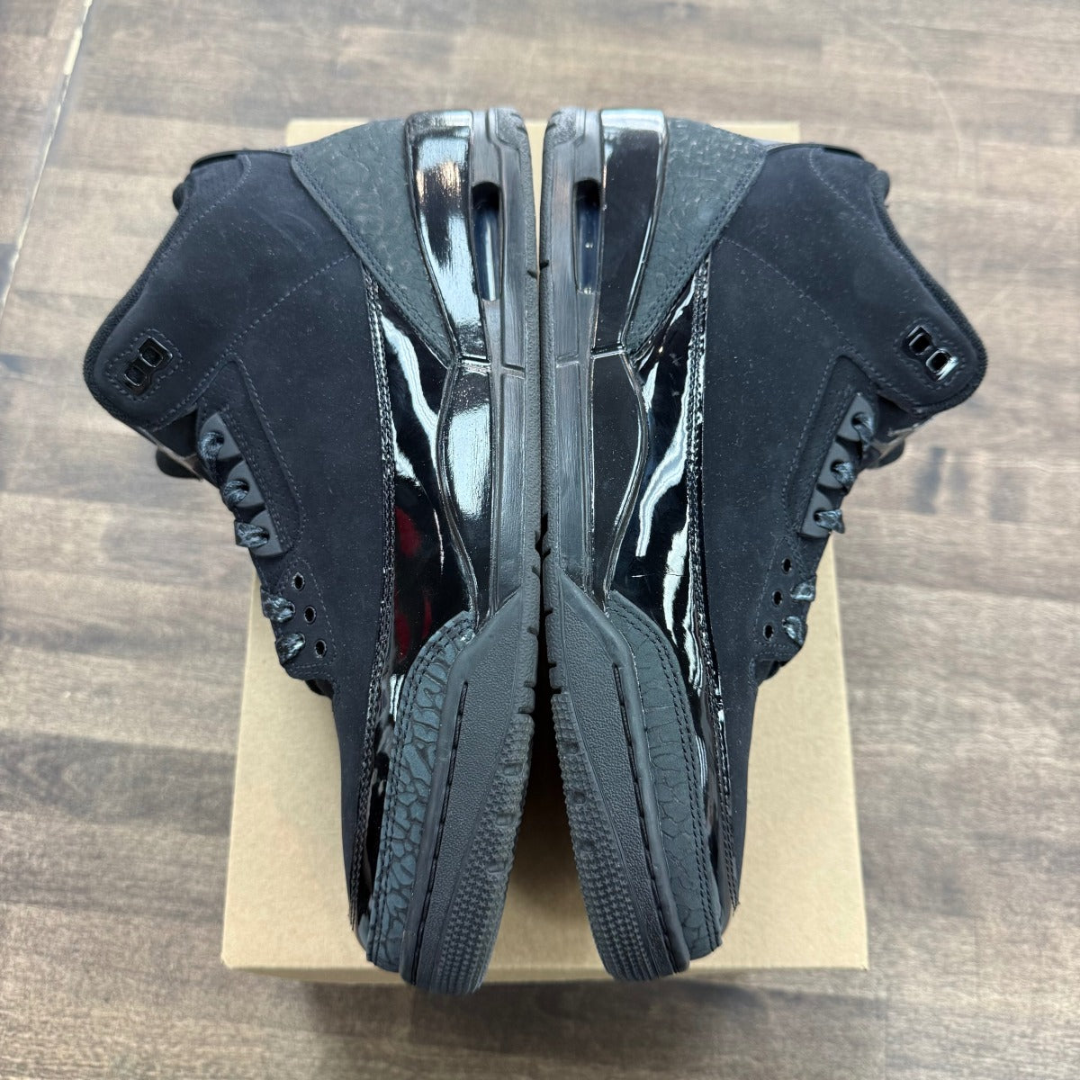 Jordan 3 Retro Black Cat (2025) Size 11 (Pre-Owned) - Image 5