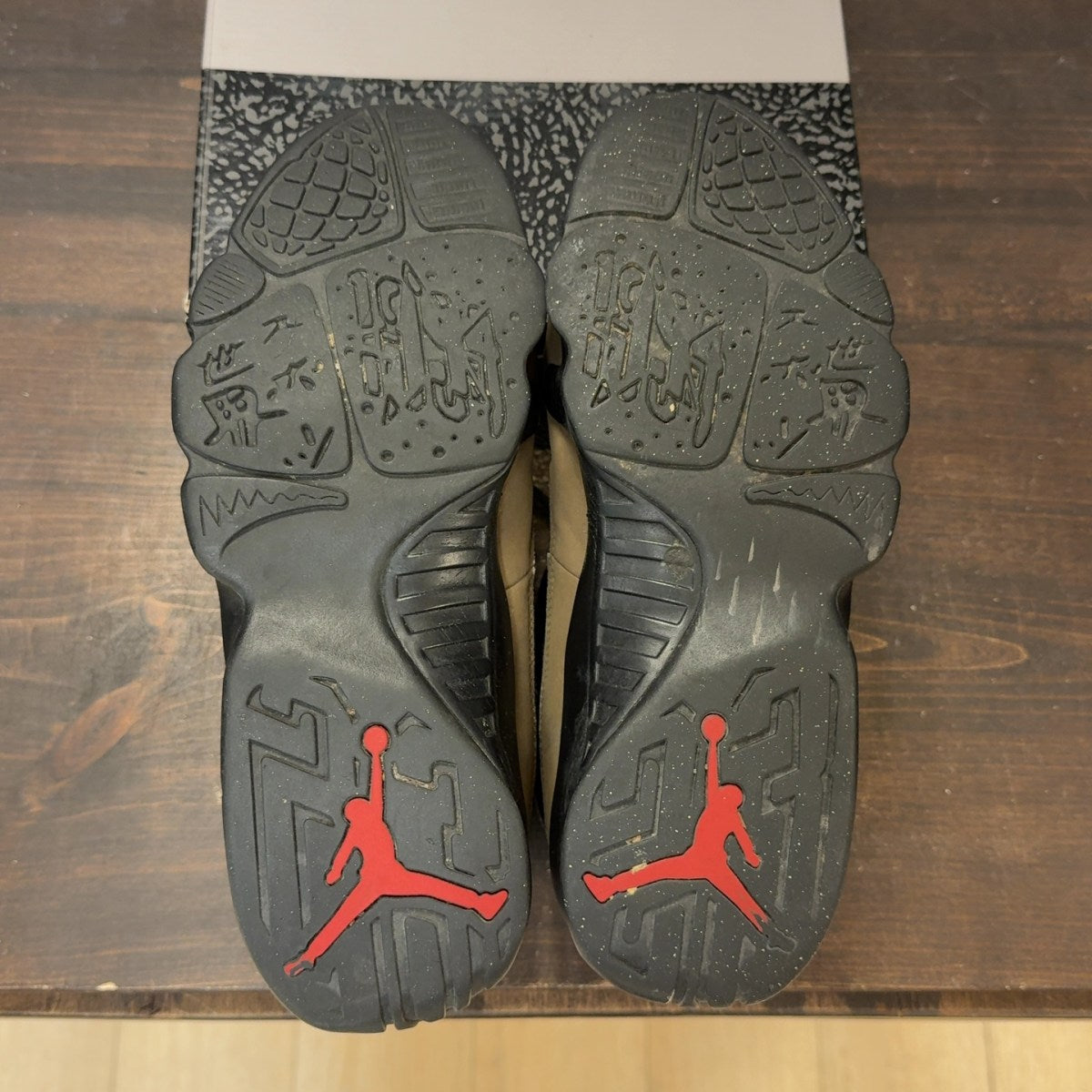 Jordan 9 Retro Olive (2012) Size 9.5 (Pre-Owned) - aux