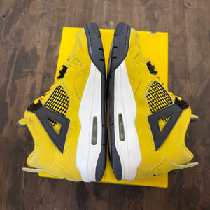 Jordan 4 Retro Lightning (2021) (GS) - Image 4