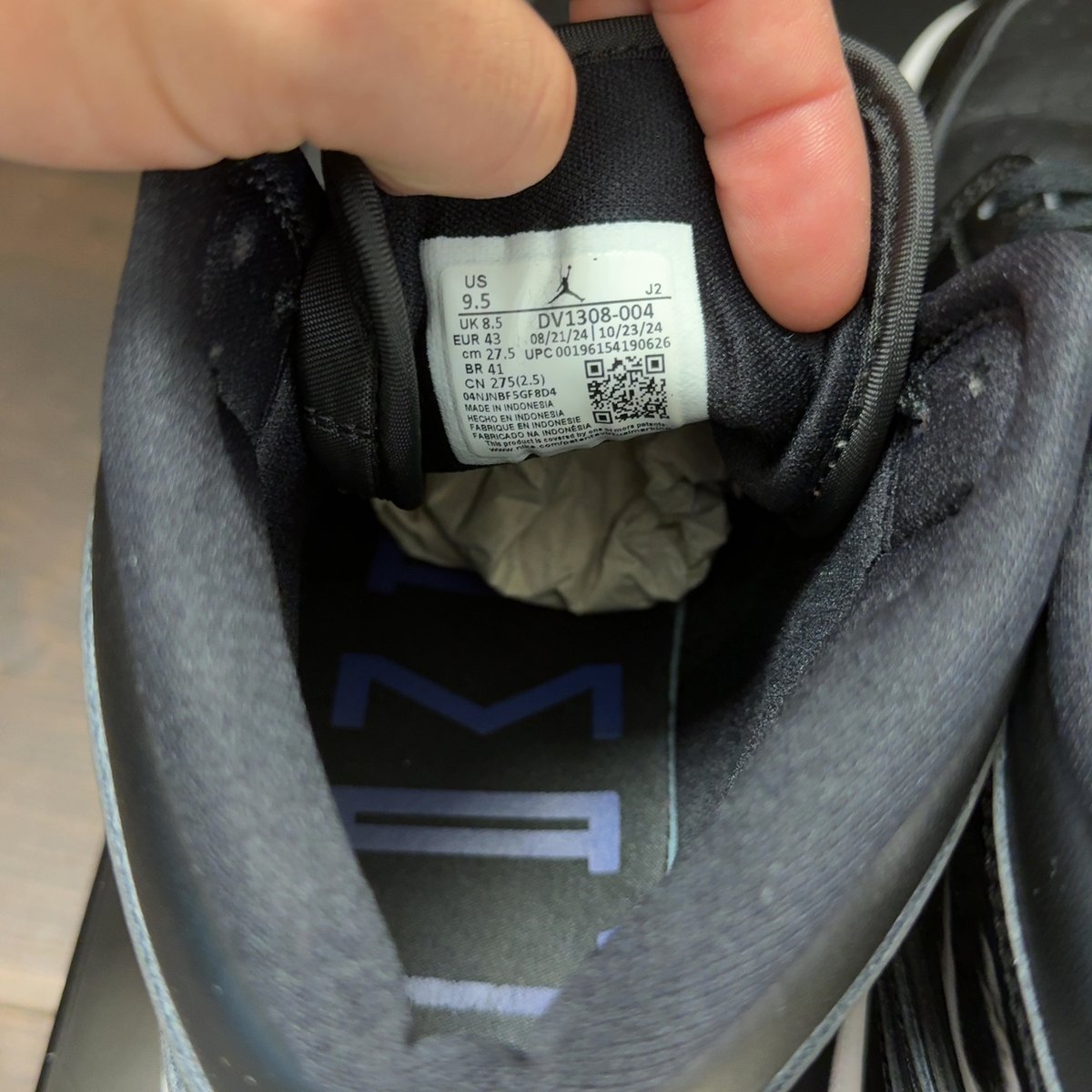 Jordan 1 Mid SE Space Jam Size 9.5 (Pre-Owned) - aux