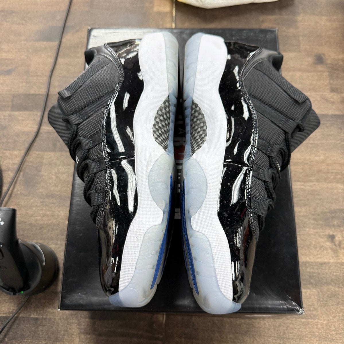 Jordan 11 Retro Low Space Jam - Image 2