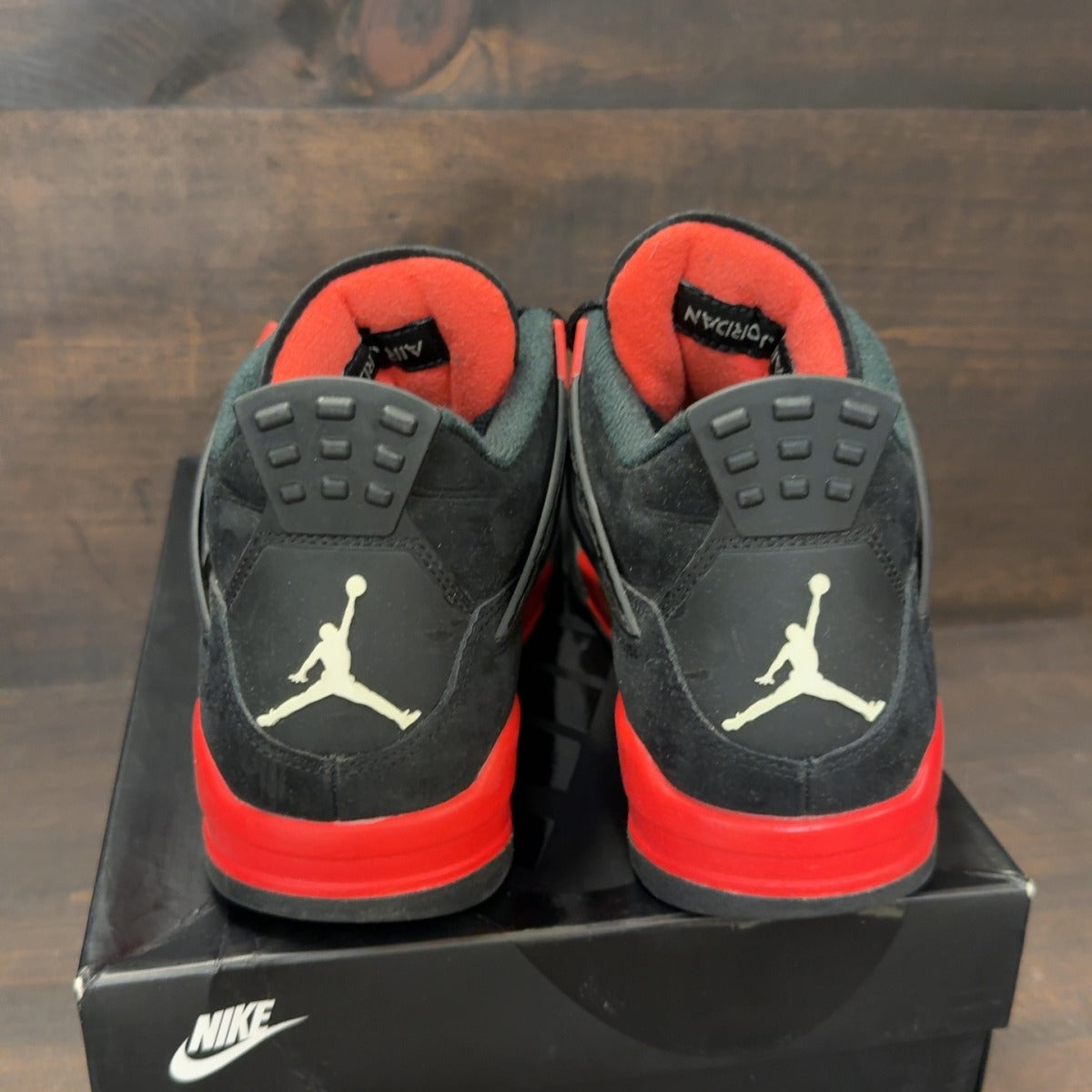 Jordan 4 Retro Red Thunder Size 8 (Pre-Owned) - Image 4