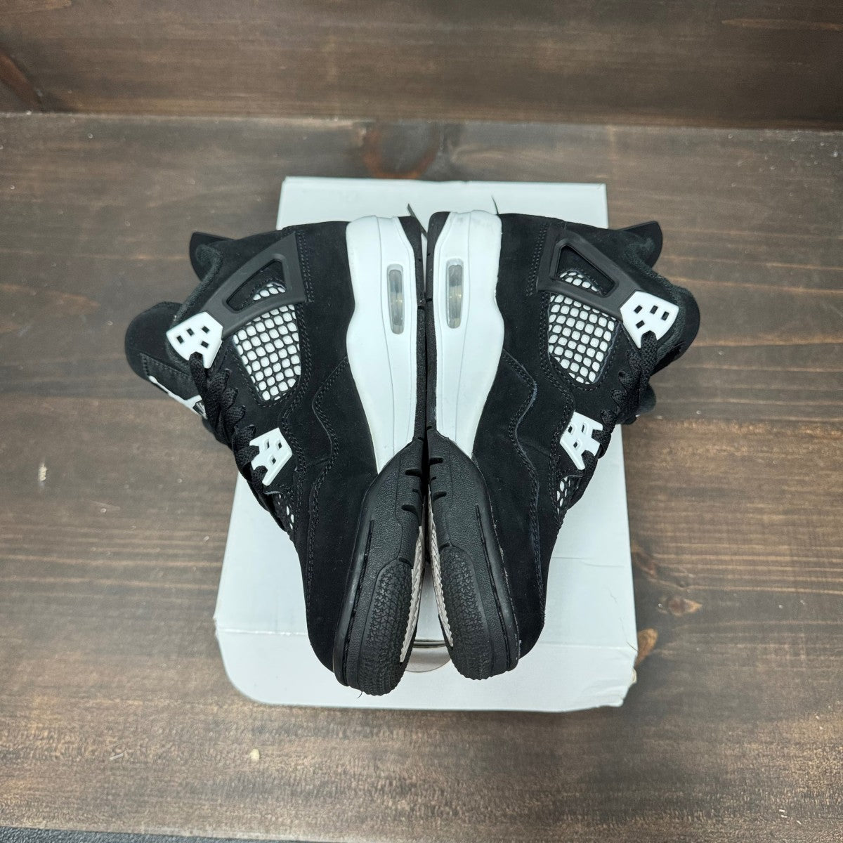 Jordan 4 Retro White Thunder (GS) - Image 4