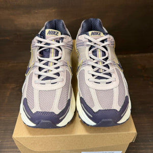 Nike Zoom Vomero 5 Platinum Violet Size 9 (Pre-Owned) - Image 3