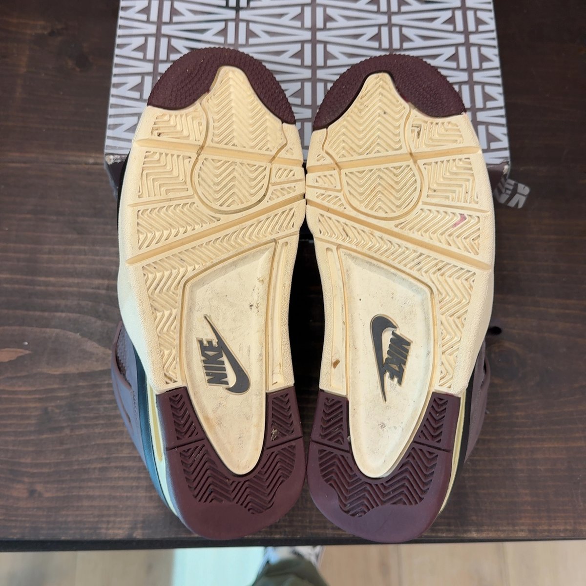 Jordan 4 Retro SP A Ma Maniére Violet Ore Size 7 (Pre-Owned) - aux