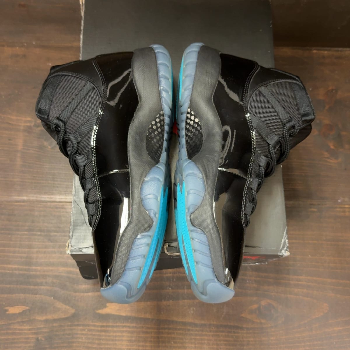 Jordan 11 Retro Gamma Blue (2025) Size 11.5 (Pre-Owned) - aux