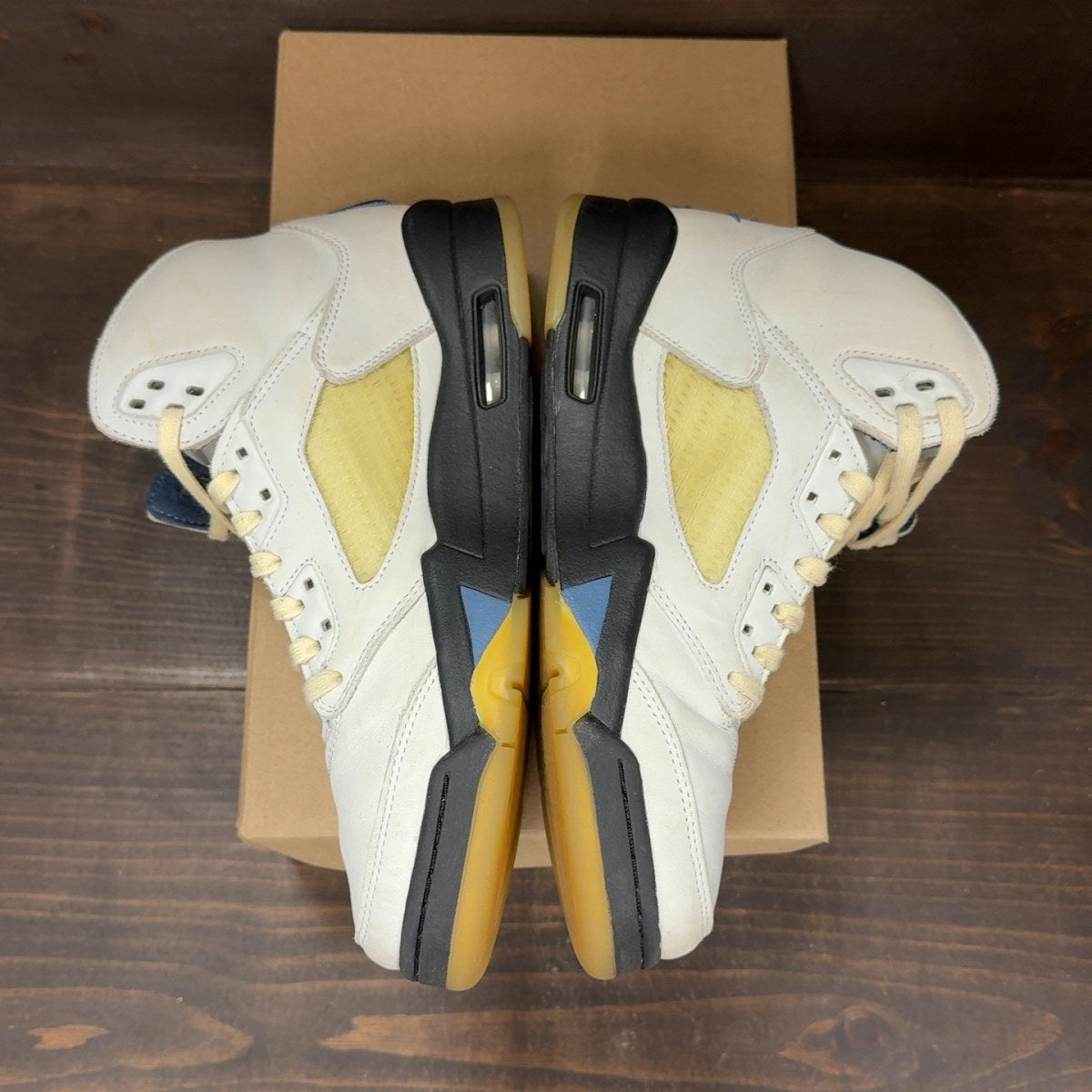 Jordan 5 Retro A Ma Maniére Dawn (Women's) Size 11W (Pre-Owned) - Image 4